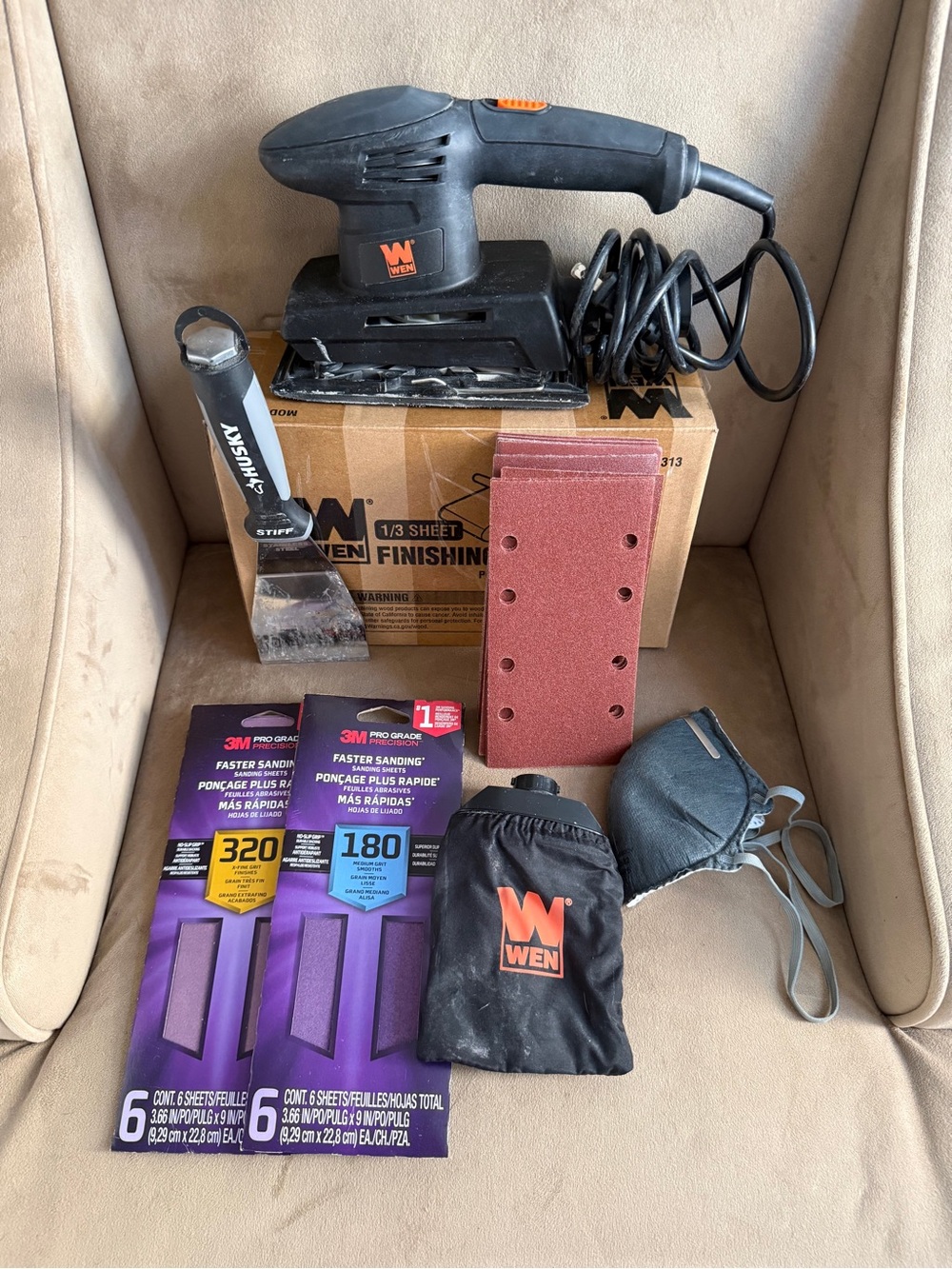 WEN Electric Finishing Sander in Black and Orange Accents